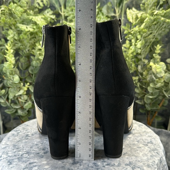 JustFab Remi Black Cream Tan Faux Suede 4.25” Heel Zip Dress Boots WMS 8W✨EUC✨ - Picture 10 of 15